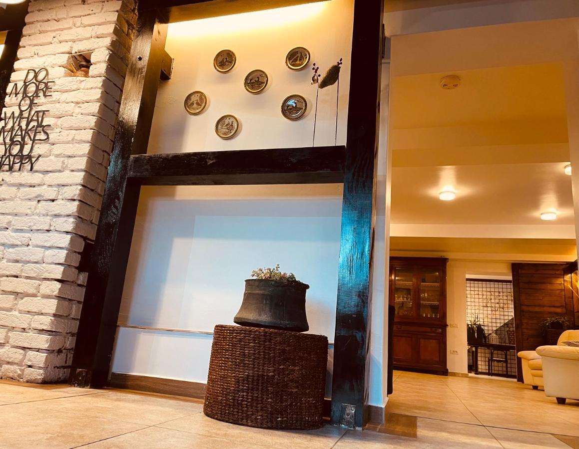 Hotel Casa Pisica Noastra Breaza  Exterior foto